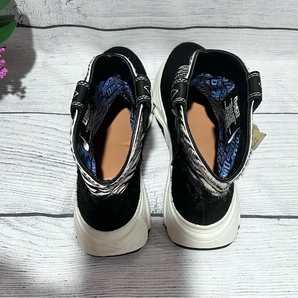 DINGO Safari Zebra Calf Hair Leather Pull on Ankle Boots Sneaker Women Size 9M